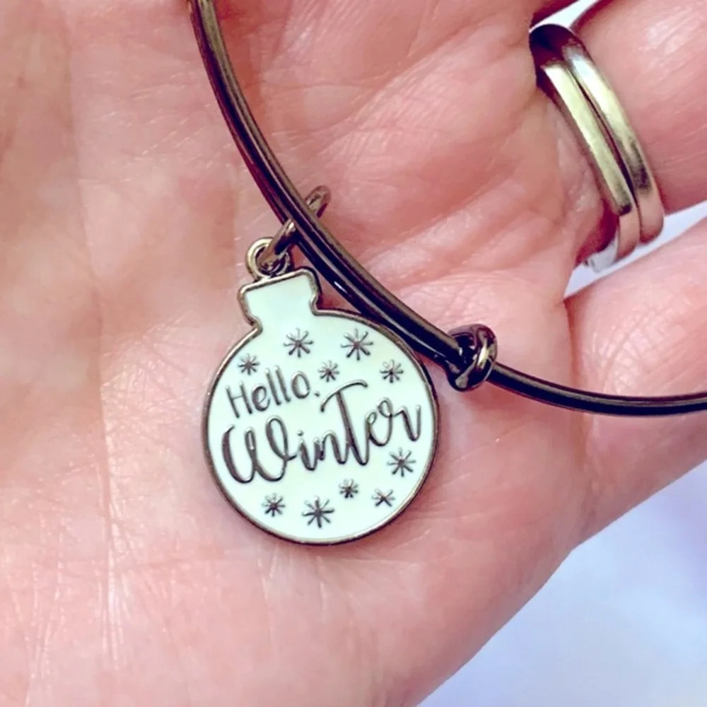 NWOT Alex & Ani ❄️“HELLO WINTER”
